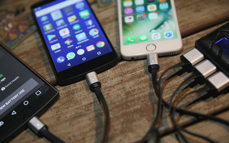 Fast and Magnetic - XMAG Magnetic USB Charging Cable (Apple & Android)